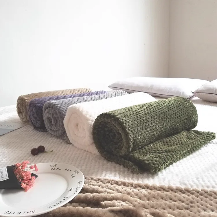 Diamond jacquard flannel blanket