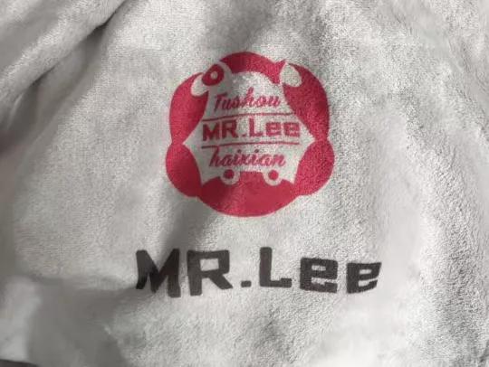 MR.Lee red logo sublimation printed on cream towel-finish blanket